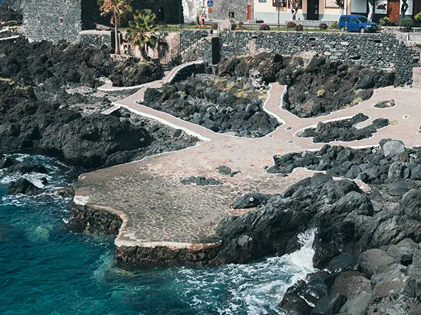 These rock pools are in Los Gigantes, which has beautiful blue waters