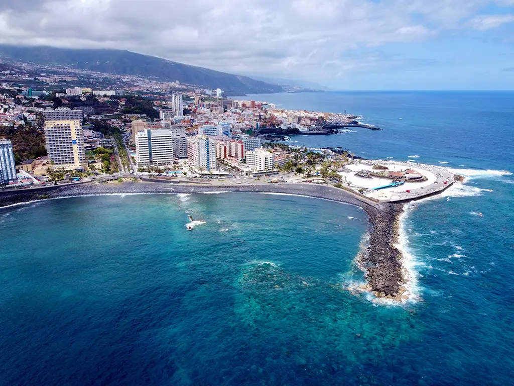 Puerto de la Cruz has some amazing artifical rock pools created by the most famous Canarian artist and designer: Cesar Manriques