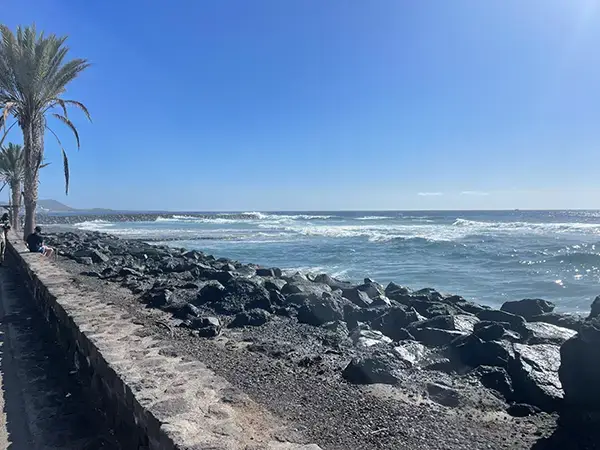 This is la Fitenia, I like surfing here, there is sometimes an uncrowded right. Be careful always of how close you are to the pier, you don't want to hit that!