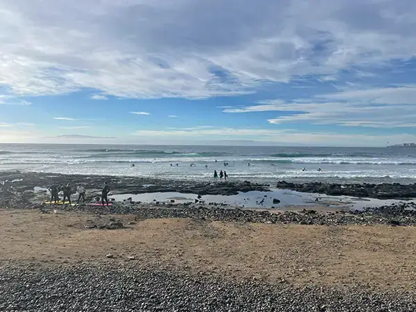 This is el Medio, where the beginners learn. Lots of jagged rocks for a beginner spot. I told you the reef was a bit savage here!